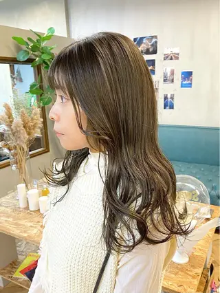 セミロング カラー ハル🌸柔色/ ブリーチなし/艶髪のヘアスタイル