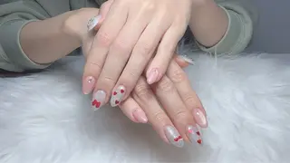 ネイル リー🍒新宿西口すぐ サロンサービス検定有のネイルデザイン
