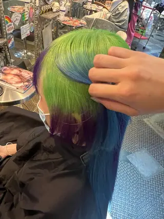 ミディアム カラー KOYA コヤのヘアスタイル