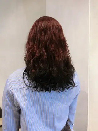 カラー iroha/ レイヤーカットモデルのヘアスタイル