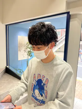 ショート パーマ メンズ 村山 豪歩のヘアスタイル