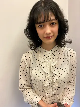 ミディアム カラー yoda karenのヘアスタイル
