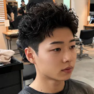 パーマ メンズ 男の理想を叶える🔥 メンズパーマ特化｜関のヘアスタイル