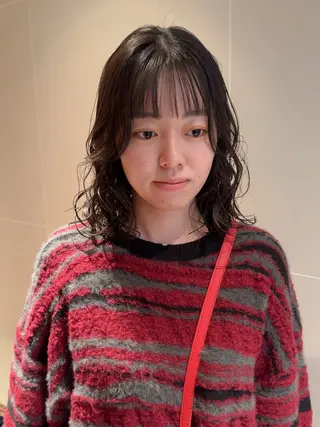 ミディアム パーマ 大橋 芽衣のヘアスタイル