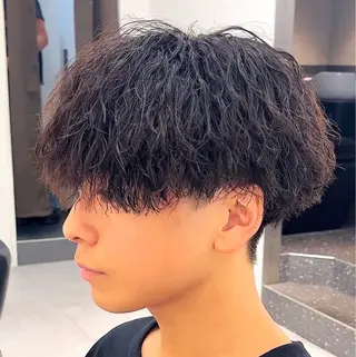 パーマ メンズ 佐々木 輝のヘアスタイル