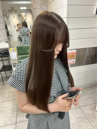 ロング カラー 西岡 英菜のヘアスタイル