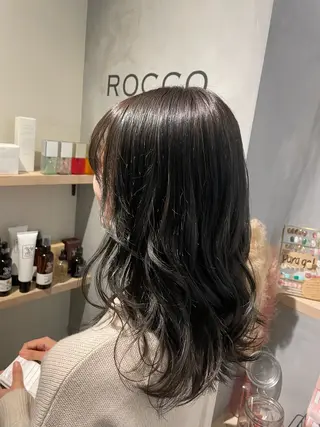 セミロング ROCCO アイナ/ レイヤー透明感カラーのヘアスタイル