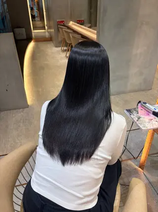 ロング カラー 柔らかい縮毛矯正 Yu🫧銀座🩶のヘアスタイル