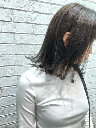 ミディアム カラー 韓国レイヤー×艶髪 ハイトーンRyukiのヘアスタイル