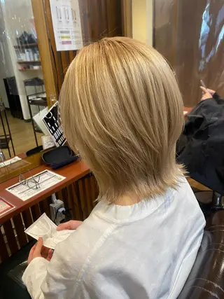 ショート カラー 女性目線でつくる ボブ縮毛矯正のヘアスタイル