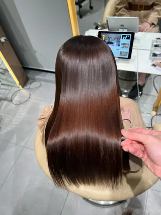 セミロング 福岡縮毛矯正✨️ ストレート 向井和輝のヘアスタイル
