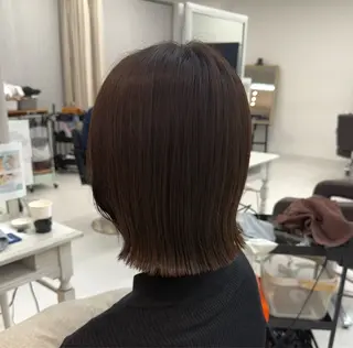 カラー 榎本 雪来のヘアスタイル