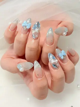 ネイル AneMone Lisaのネイルデザイン