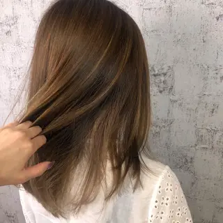 ロング カラー 小顔レイヤー/ ベージュ🤍Rieのヘアスタイル