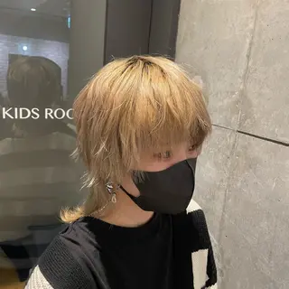 ショート 中村 友香🧸 ブリーチ/艶髪カラーのヘアスタイル