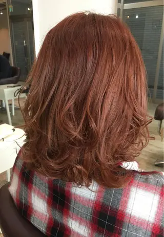ミディアム カラー 中村 よしひでのヘアスタイル