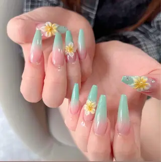 ネイル Lyna 池袋のネイルデザイン