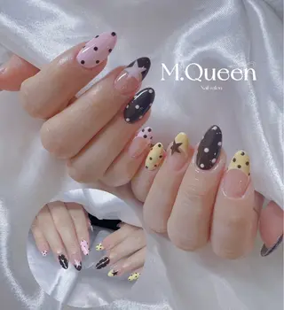 ネイル MQueen ネイルサロンのネイルデザイン