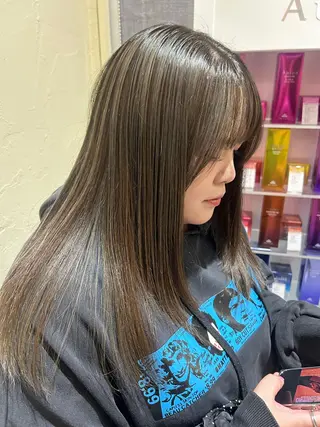 セミロング 井上 萌のヘアスタイル