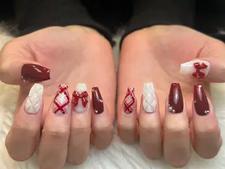 ネイル NIE NAIL Luxeのネイルデザイン