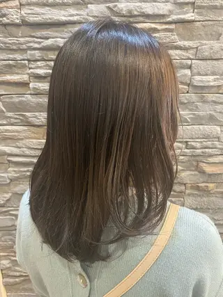 ミディアム 山浦 貴恵のヘアスタイル