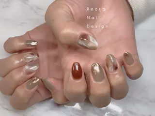 ミディアム ネイル Blowe ニュアンスのネイルデザイン