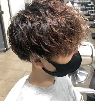 パーマ メンズ メンズ レイヤー ウルフ 弓木啓輔のヘアスタイル