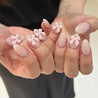 ネイル mikoto 🎀 艶々美フォルムのネイルデザイン