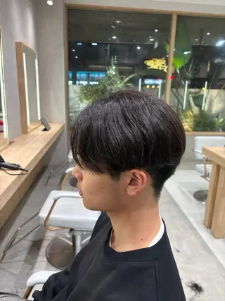 パーマ メンズ 縮毛矯正特化💎& 透明感カラー✨レオのヘアスタイル