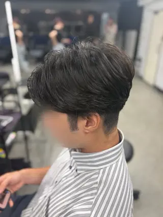 メンズ Mio|横浜 メンズ特化🖤のヘアスタイル