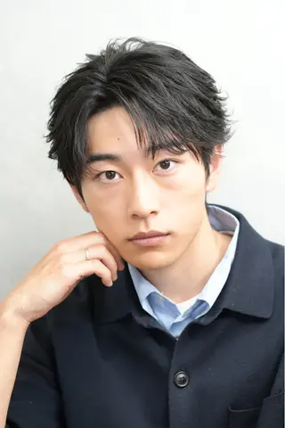 ショート センターパート特化 松本真那斗のヘアスタイル