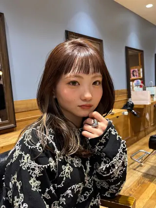 ミディアム カラー Rio/池袋/ レイヤーカットのヘアスタイル