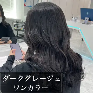 セミロング カラー ヘアアレンジ 🫧モテる💗ダメー ジレスハイトーン🫧のヘアスタイル