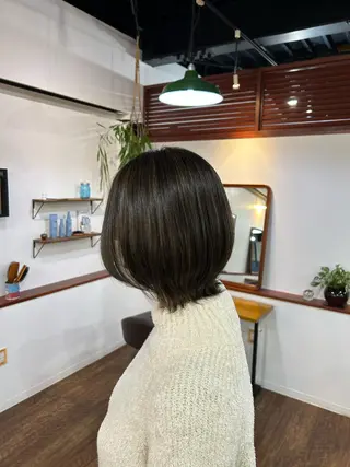 カラー 橋本 愛唯のヘアスタイル