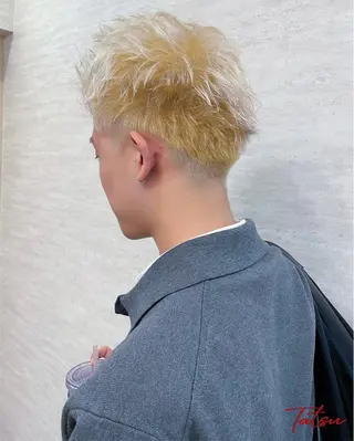 ショート カラー メンズ Tatsu/newi 大分 ハイトーンのヘアスタイル