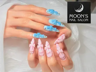 ネイル Moons nail 💅✨のネイルデザイン