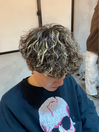 ショート ツイスパ/シャドウ 新井のヘアスタイル