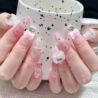 ネイル Queens テイのネイルデザイン