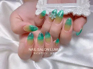 ネイル ネイルサロン ルミア Lumia 店長施術のネイルデザイン