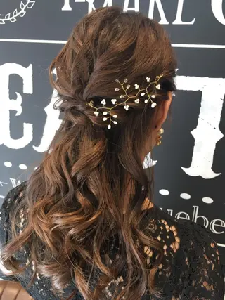 セミロング ヘアアレンジ 伊藤 いほみのマツエク・マツパデザイン