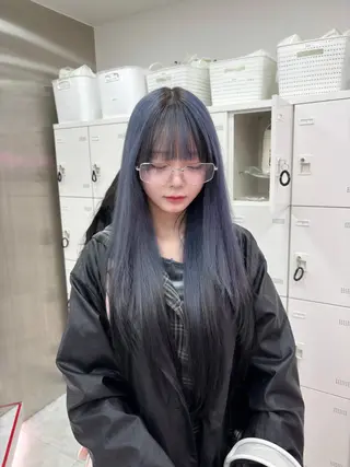 ロング カラー 抜け感レイヤー︴ ニュアンスカラーのヘアスタイル