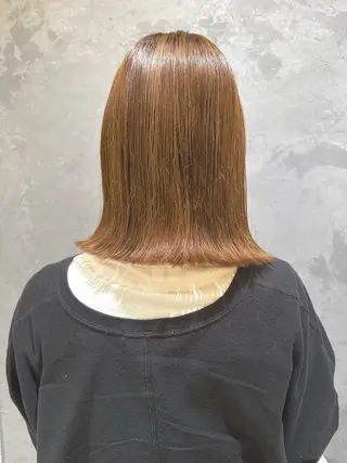 カラー 艶ストレート 口石 ひかるのヘアスタイル