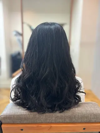 ミディアム パーマ 喜屋武 太智のヘアスタイル
