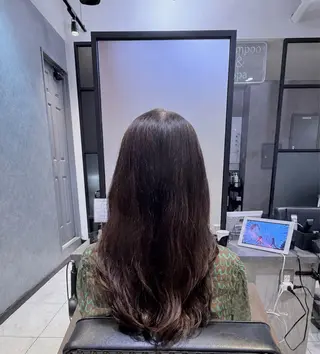 ロング パーマ 上田 佳奈のヘアスタイル