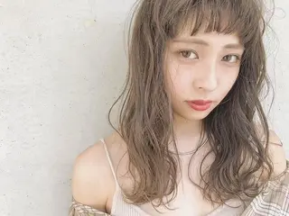 セミロング カラー ヘアアレンジ 透明感/レイヤー 🇰🇷tomonaのヘアスタイル