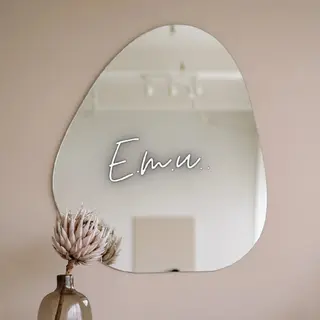 E.m.u.. エミュのマツエク・マツパデザイン