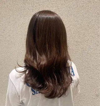 セミロング 前田 彩良のヘアスタイル