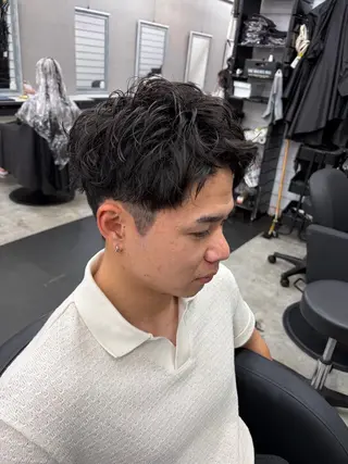 ショート パーマ ブリーチ有無Wカラー メンズパーマ大成のヘアスタイル