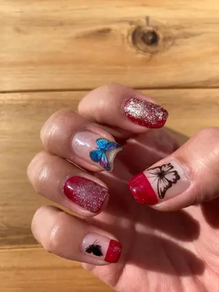 ネイル 手書きが得意🖌️ Y’s  nailのネイルデザイン