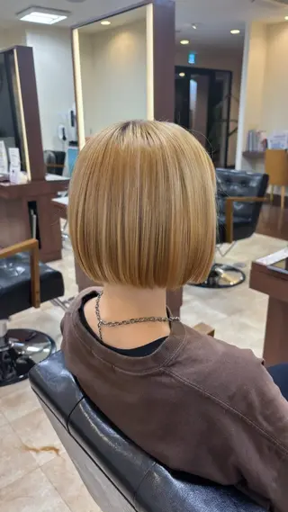 ショート 大知 眞子のヘアスタイル